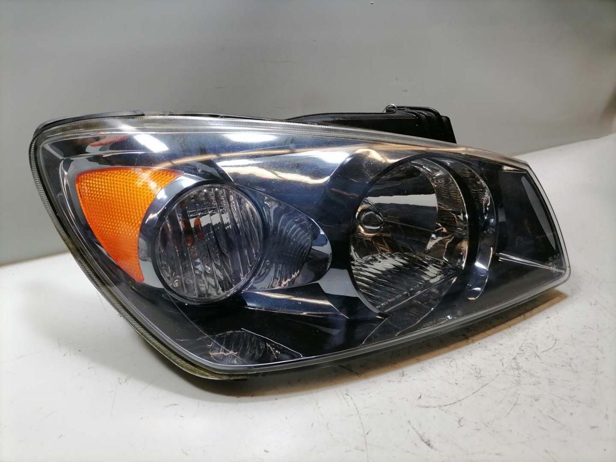 Kia Cerato original Scheinwerfer vorn rechts Halogen Bj.2004